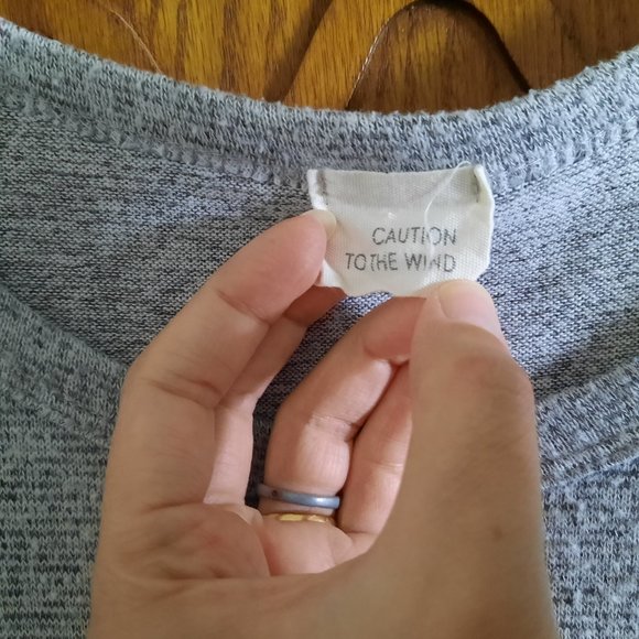 3/$15 Caution To The Wind Tie Front Soft Knit Cap Sleeve Top - Size M - Picture 10 of 15